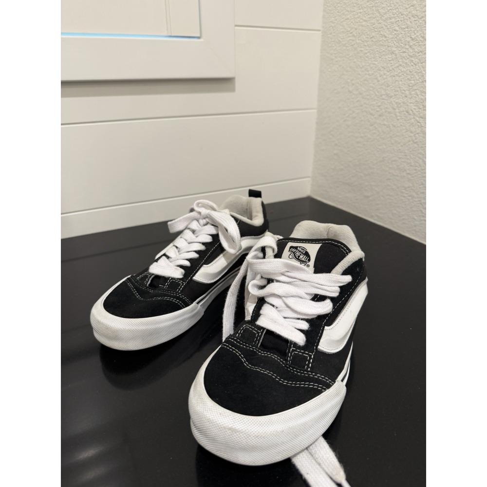 Vans Off The Wall Sneaker KNU Skool Lace Up Woman Juniors 6.5 Black/white panda